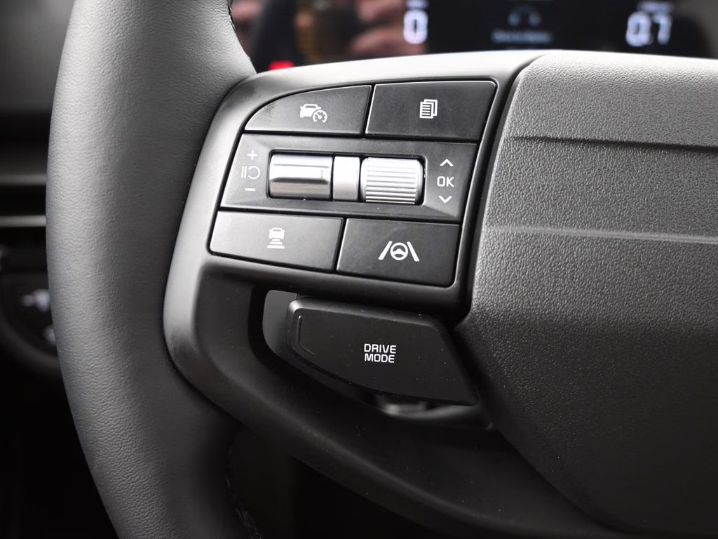 2026 Glacial White Pearl Kia Sportage EX FWD SUV