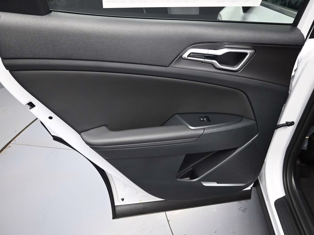 2026 Glacial White Pearl Kia Sportage EX FWD SUV