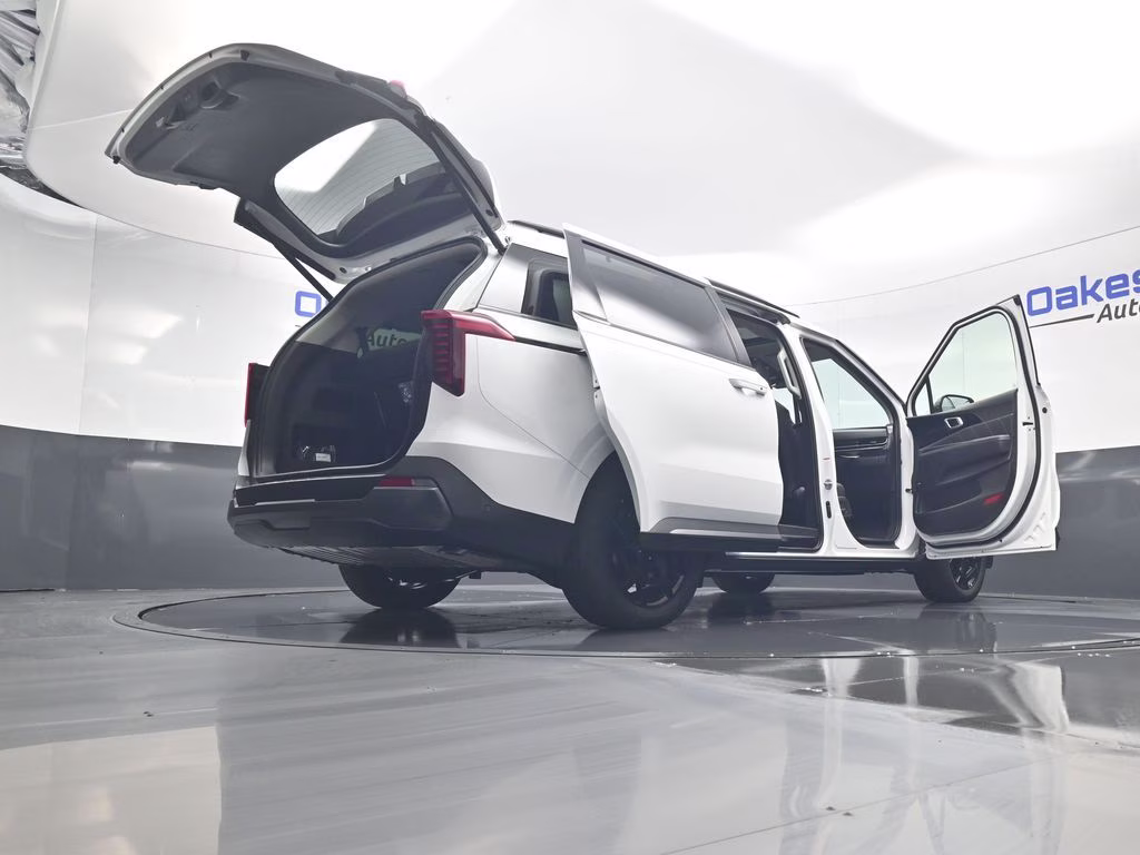 2026 Snow White Pearl Kia Carnival SX Prestige FWD Van