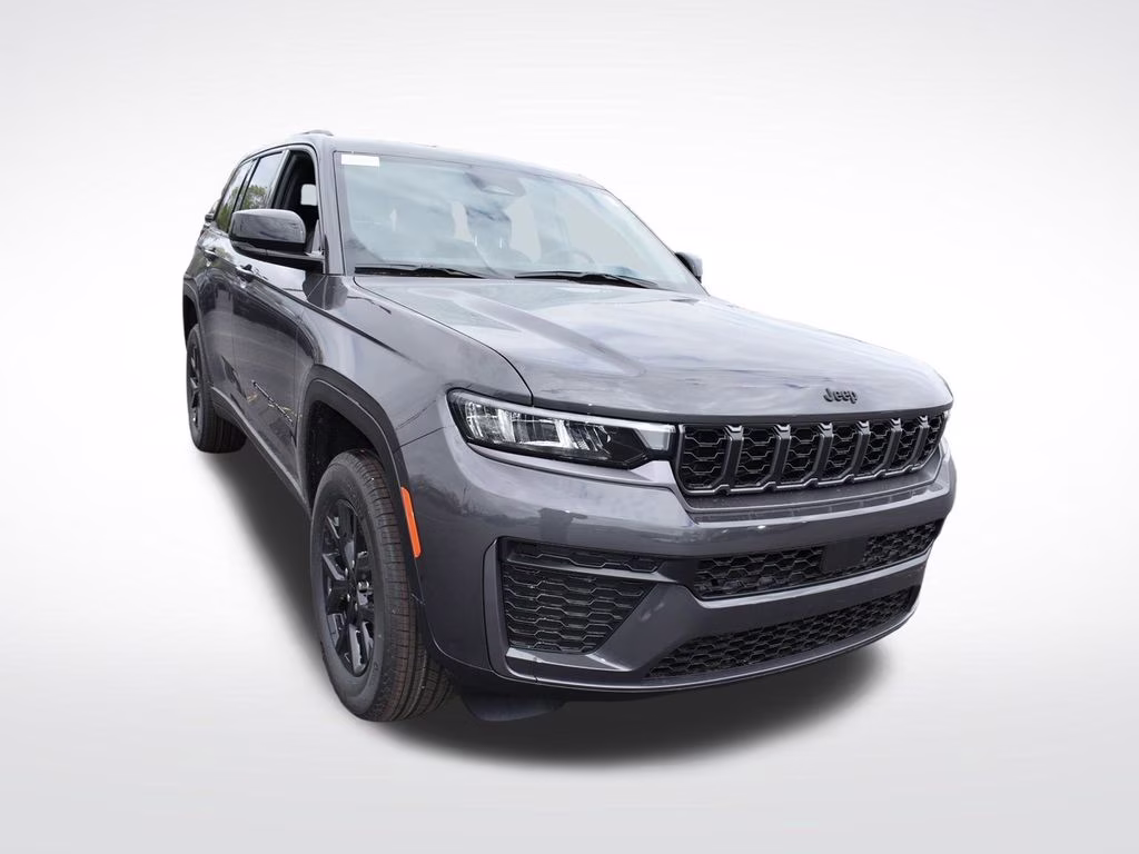 2026 Baltic Gray Metallic Clearcoat Jeep Grand Cherokee Laredo Altitude 4X4 SUV