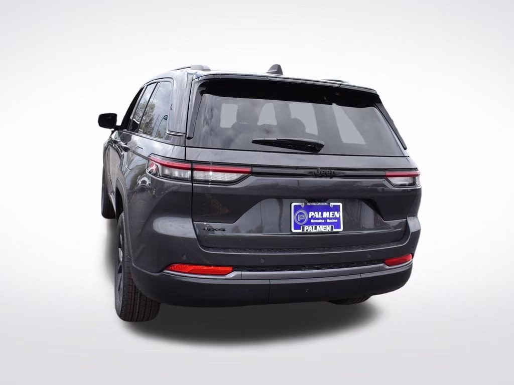2026 Baltic Gray Metallic Clearcoat Jeep Grand Cherokee Laredo Altitude 4X4 SUV