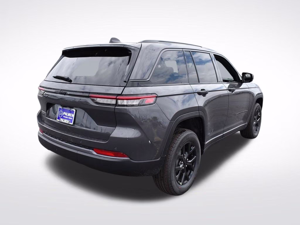2026 Baltic Gray Metallic Clearcoat Jeep Grand Cherokee Laredo Altitude 4X4 SUV