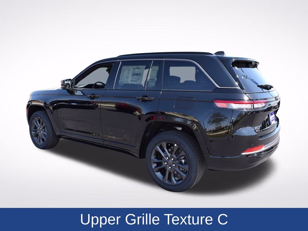 2026 Diamond Black Crystal Pearlcoat Jeep Grand Cherokee Limited 4X4 SUV