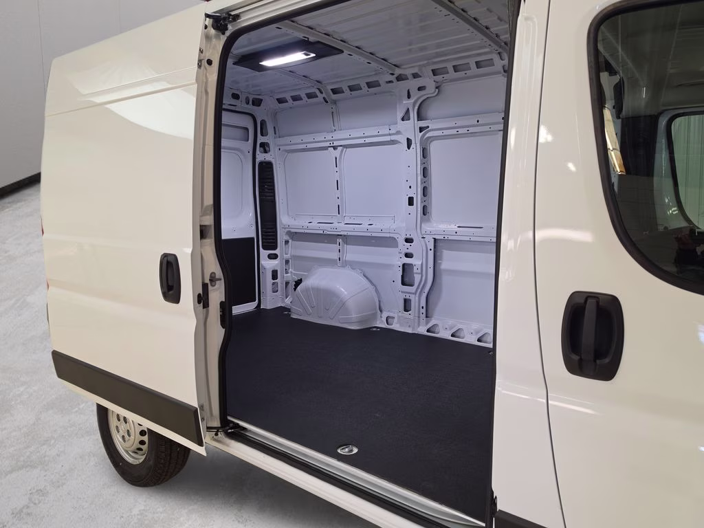 2026 Bright White Clearcoat Ram ProMaster 1500 Base FWD Van