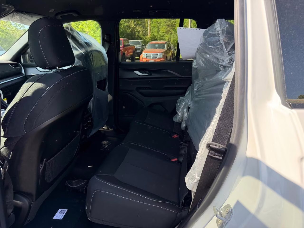 2026 Bright White Clearcoat Jeep Grand Cherokee Laredo 4X4 SUV