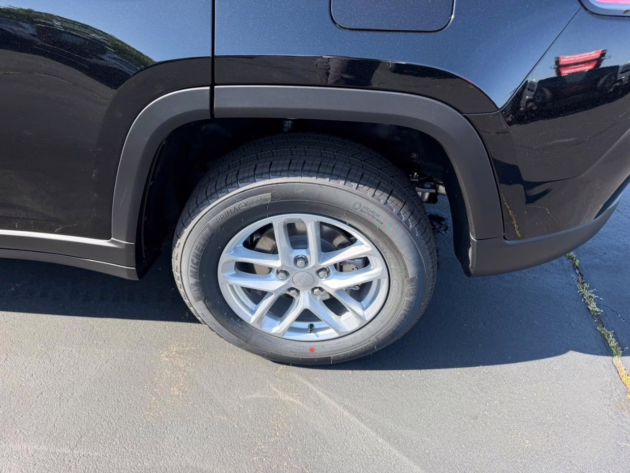 2026 Diamond Black Crystal Pearlcoat Jeep Grand Cherokee Laredo 4X4 SUV