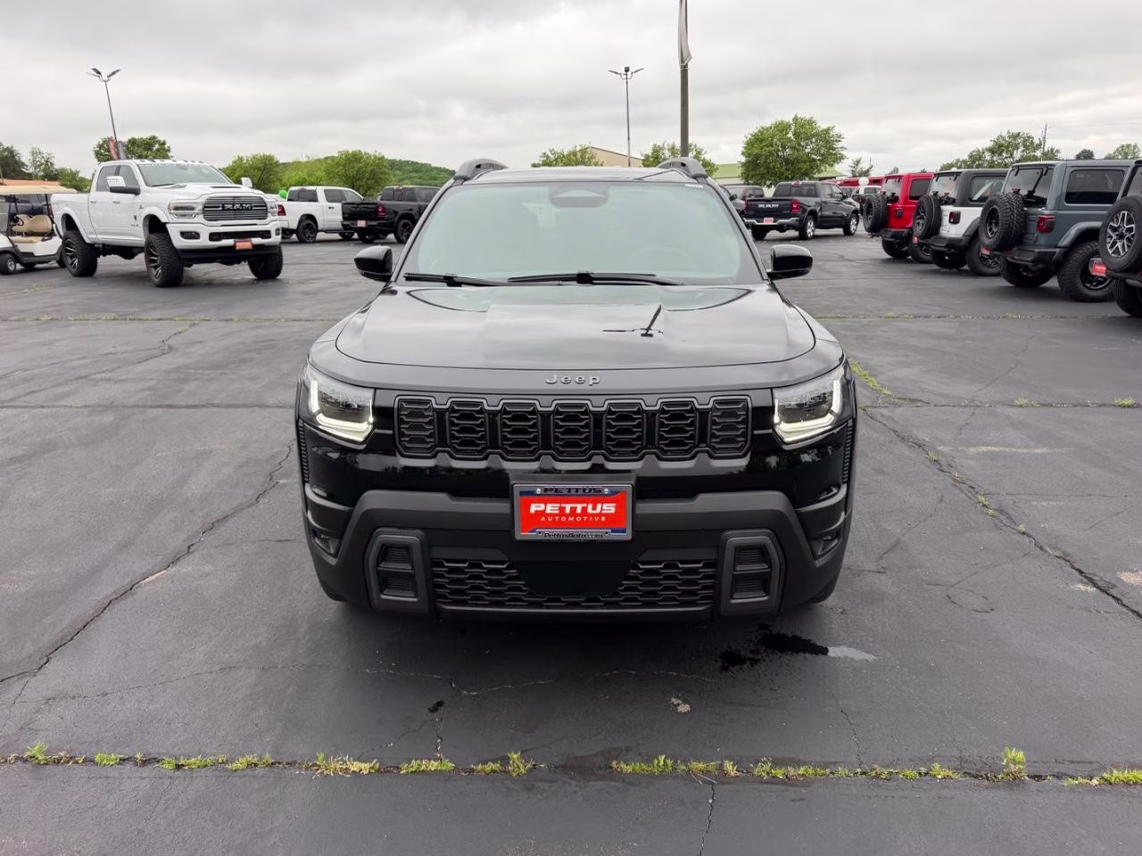 2026 Diamond Black Crystal Pearlcoat Jeep Cherokee Limited 4X4 SUV