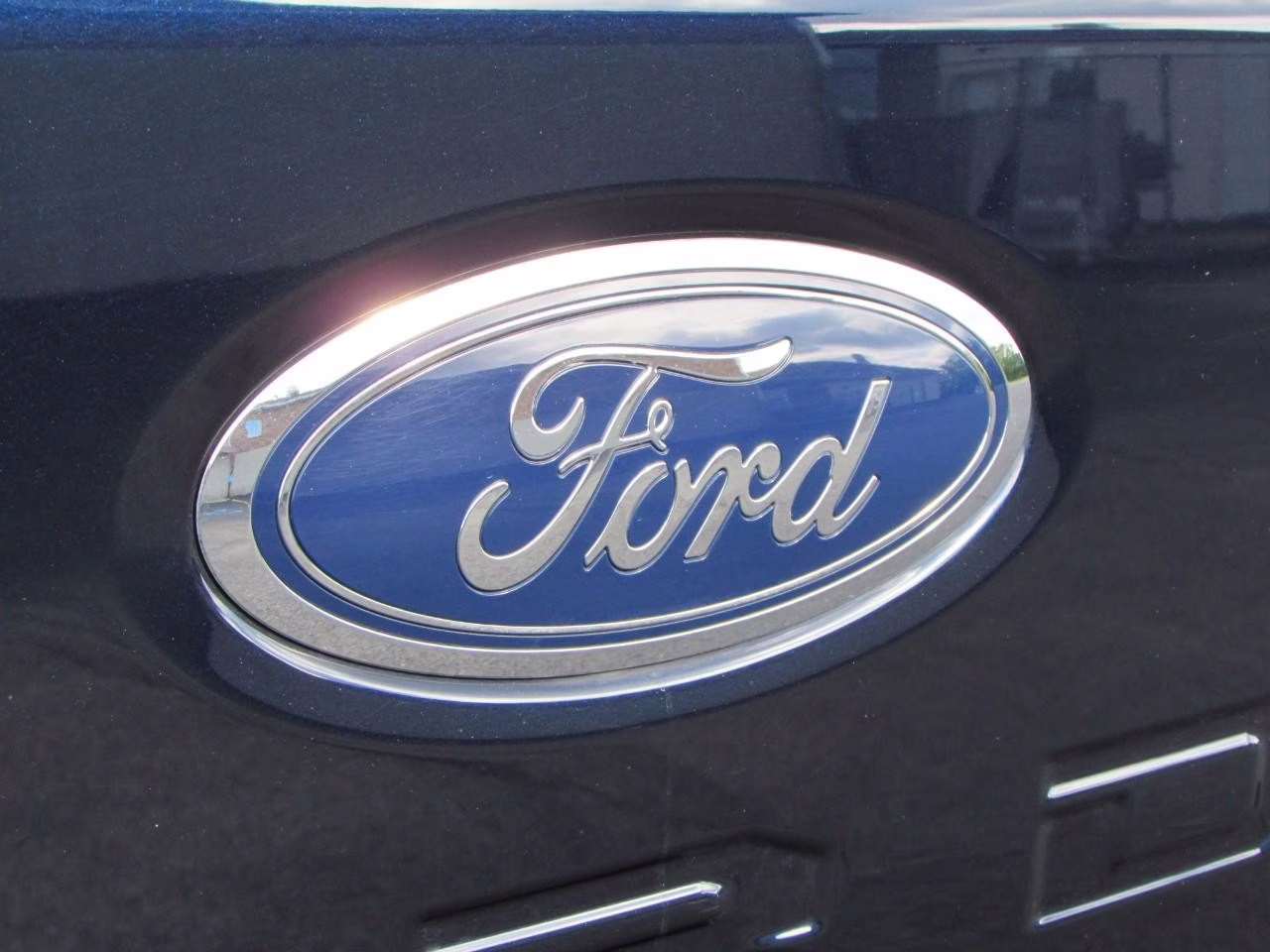 2024 Antimatter Blue Metallic Ford Super Duty F-350 SRW 4WD SuperCab Box 4X4 Truck