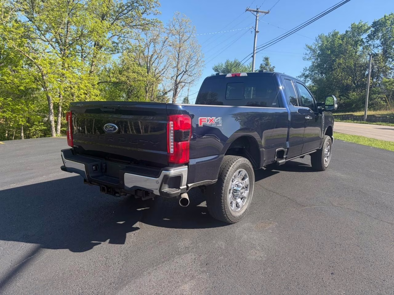 2024 ANTIMTR BL Ford Super Duty F-350 SRW Lariat 4X4 Truck