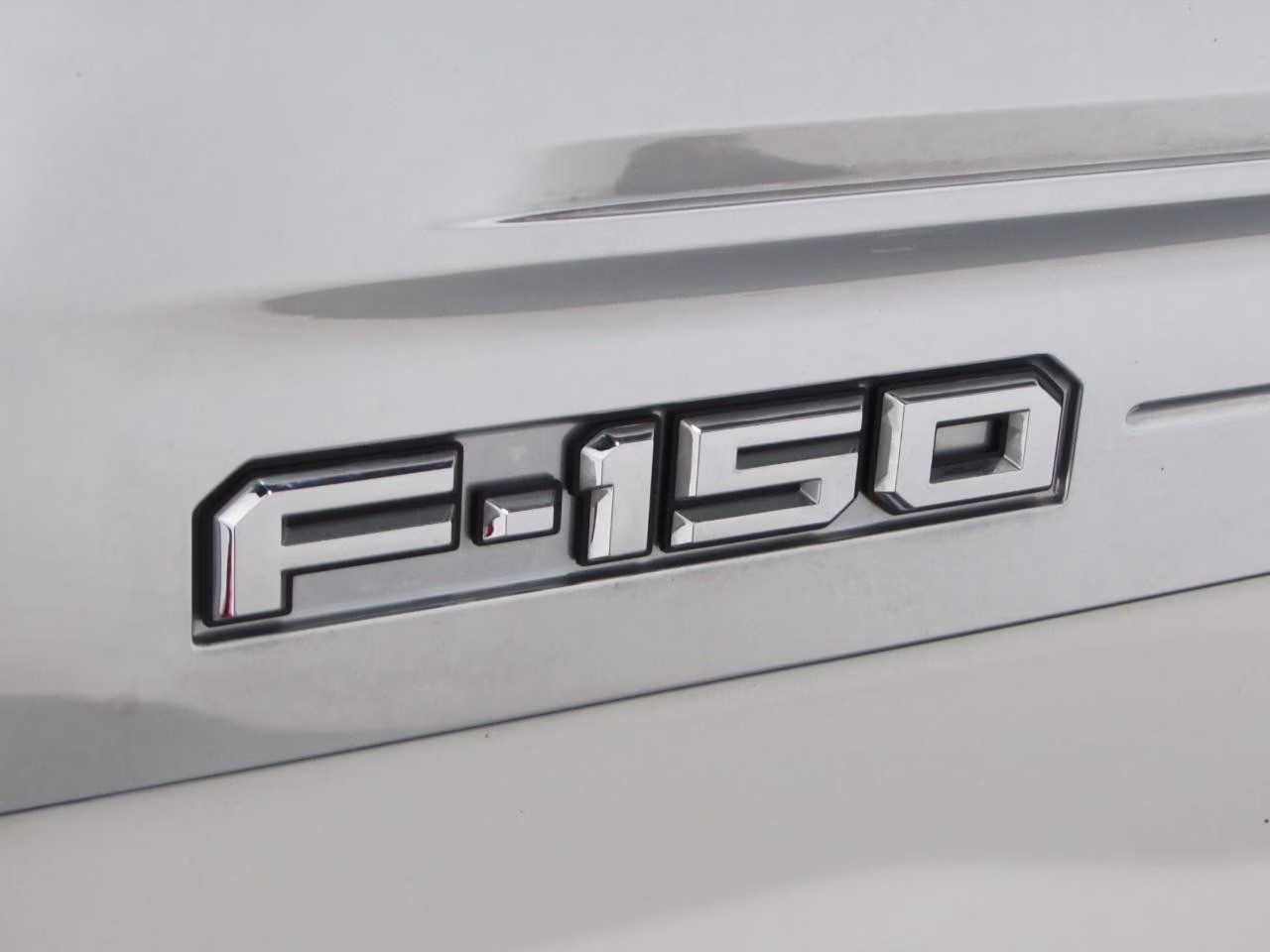 2021 Star White Metallic Tri-Coat Ford F-150 4WD SuperCrew Box 4X4 Truck