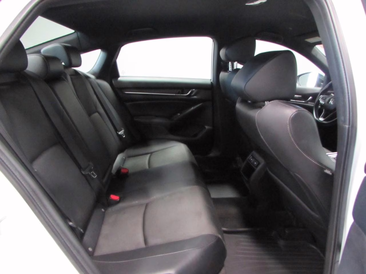 2022 Platinum White Pearl Honda Accord Sport FWD Sedan