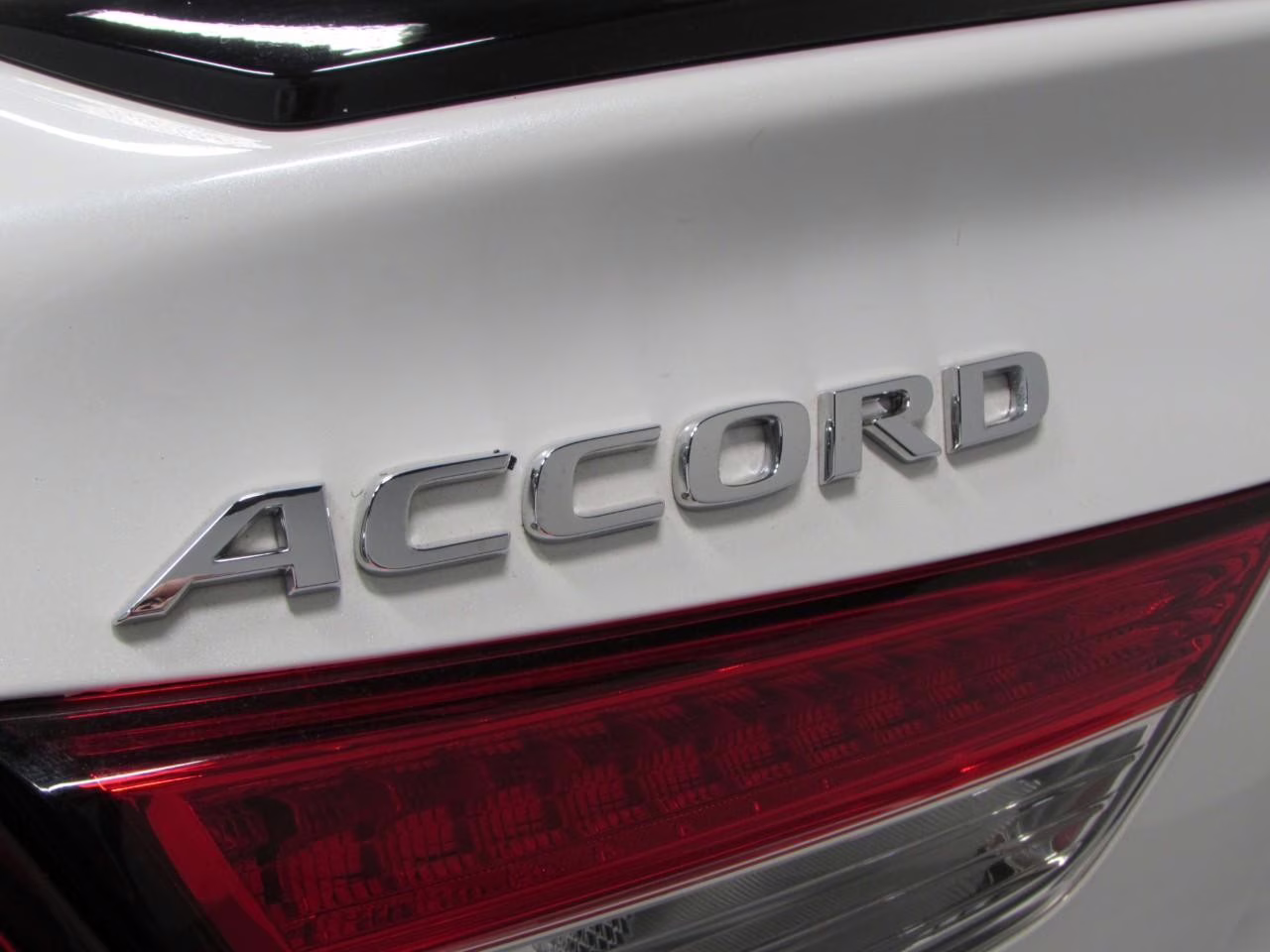2022 Platinum White Pearl Honda Accord Sport FWD Sedan