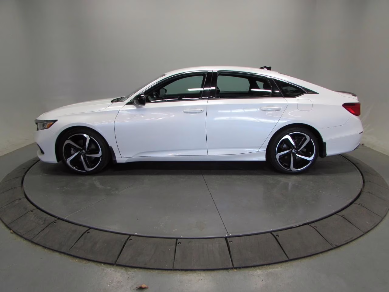 2022 Platinum White Pearl Honda Accord Sport FWD Sedan