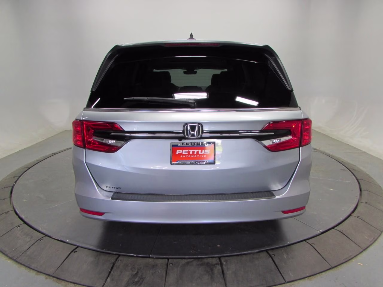 2024 Lunar Silver Metallic Honda Odyssey EX-L FWD Van