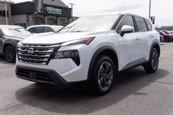 2025 Everest White Pearl Nissan Rogue SV FWD SUV