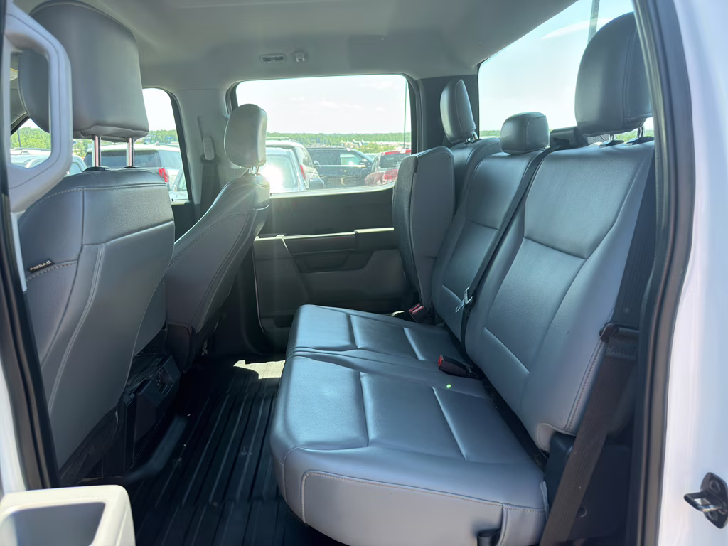 2021 Oxford White Ford F-150 XL 4X4 Truck