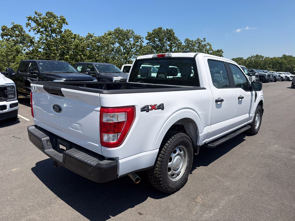 2021 Oxford White Ford F-150 XL 4X4 Truck