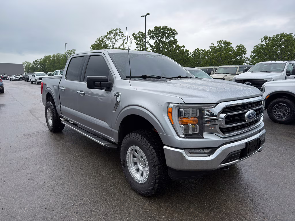 2022 ICONIC SILVER METALLIC Ford F-150 XLT 4X4 Truck