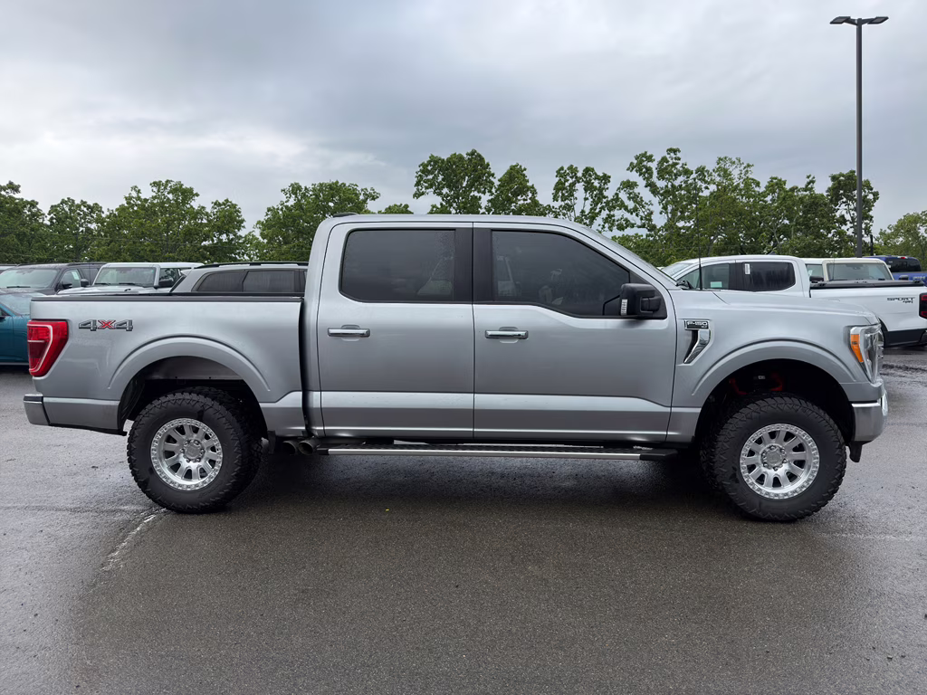 2022 ICONIC SILVER METALLIC Ford F-150 XLT 4X4 Truck