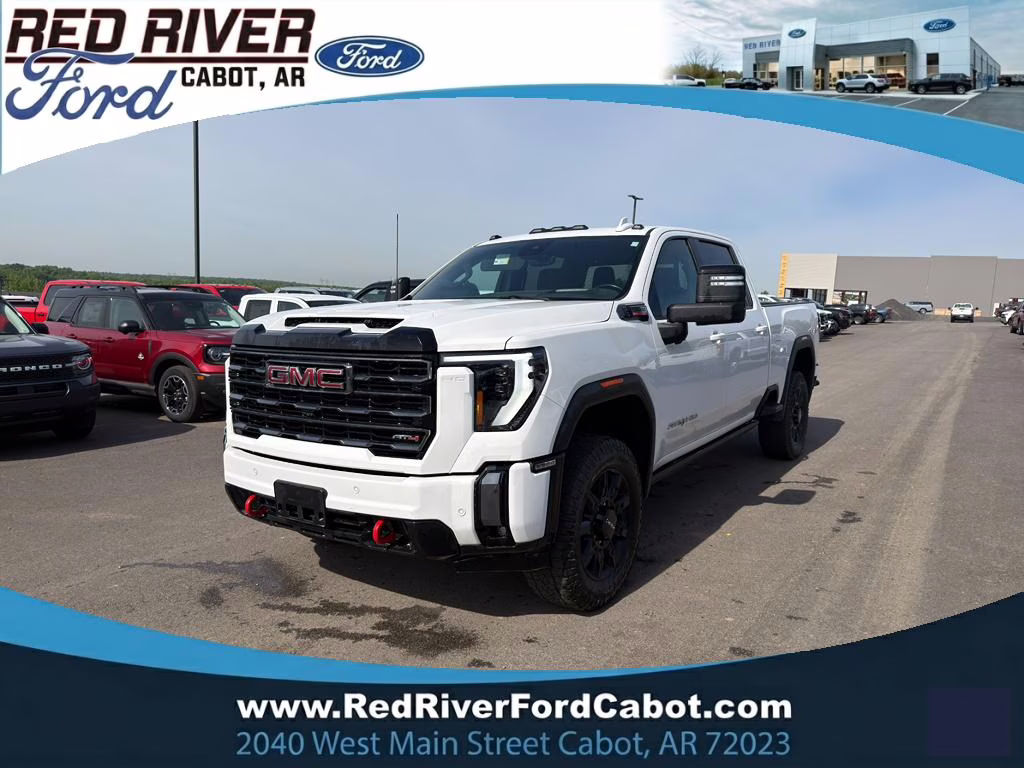 2024 Summit White GMC Sierra AT4 4X4 Truck