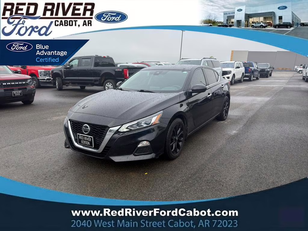 2021 Super Black Nissan Altima 2.5 SV FWD Sedan