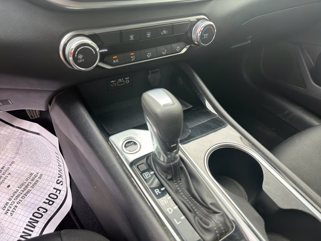 2021 Super Black Nissan Altima 2.5 SV FWD Sedan