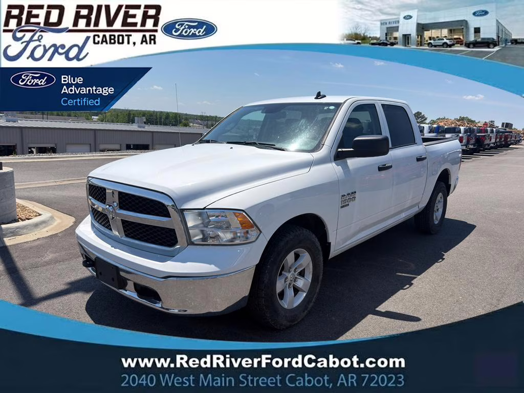 2022 RAM 1500 Classic SLT 4x4 Crew Cab 5'7's photo