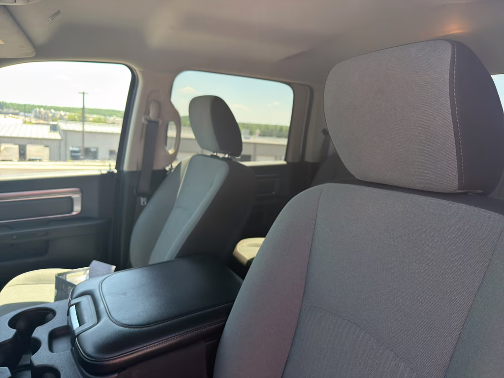 2022 Bright White Clearcoat Ram 1500 Classic SLT 4X4 Truck