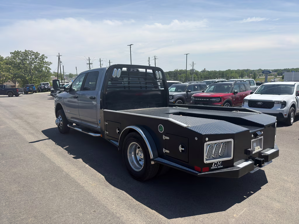 2022 Billet Silver Metallic Clearcoat Ram 3500 Chassis SLT 4X4 Truck