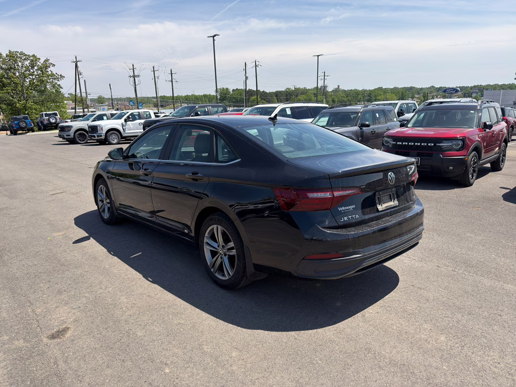 2024 Deep Black Pearl Volkswagen Jetta SE FWD Sedan
