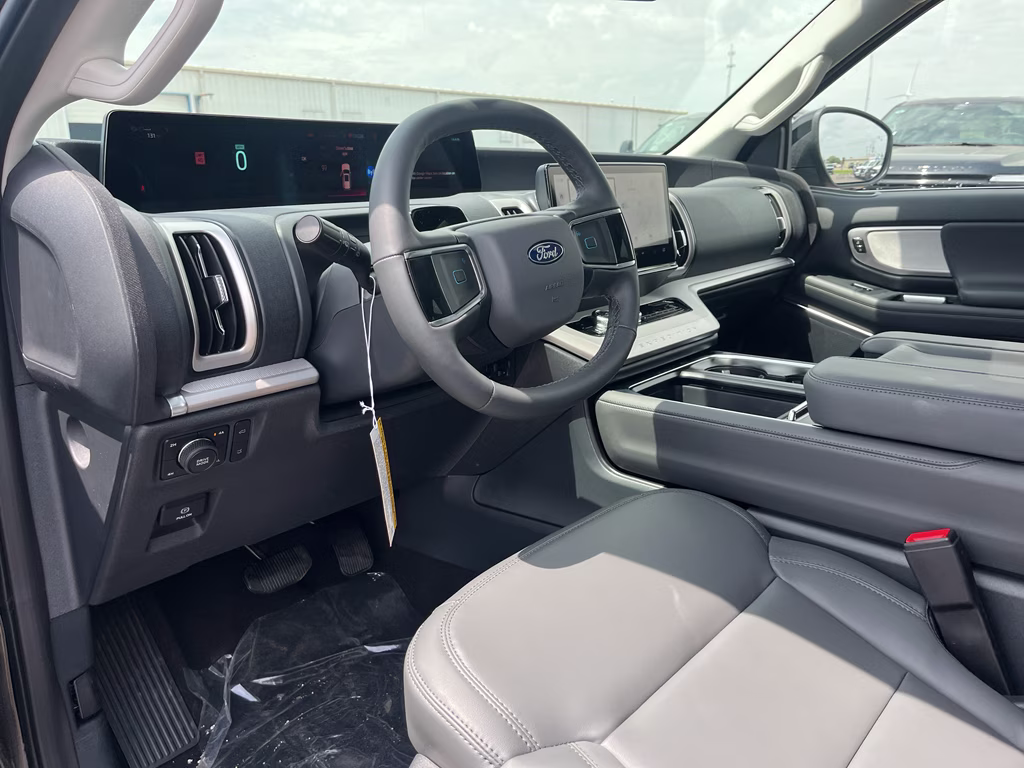 2026 Agate Black Metallic Ford Expedition Active 4X4 SUV