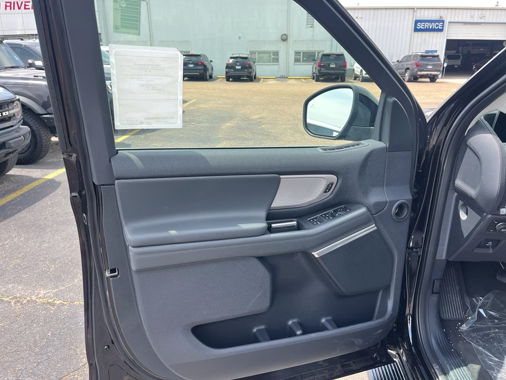 2026 Agate Black Metallic Ford Expedition Active 4X4 SUV