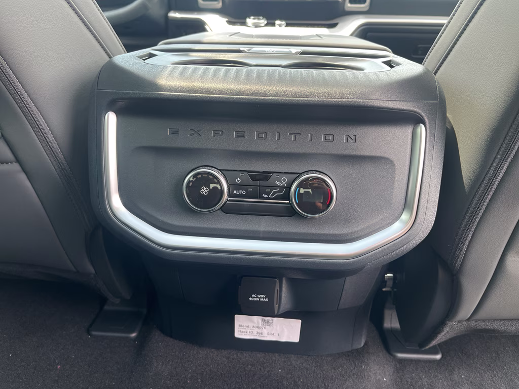 2026 Agate Black Metallic Ford Expedition Active 4X4 SUV