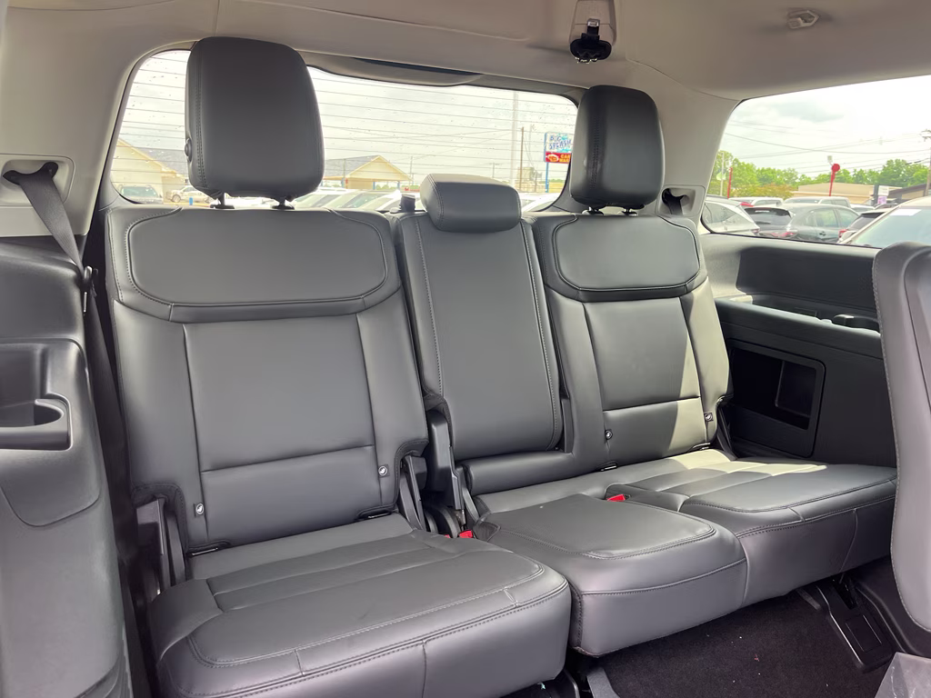 2026 Agate Black Metallic Ford Expedition Active 4X4 SUV