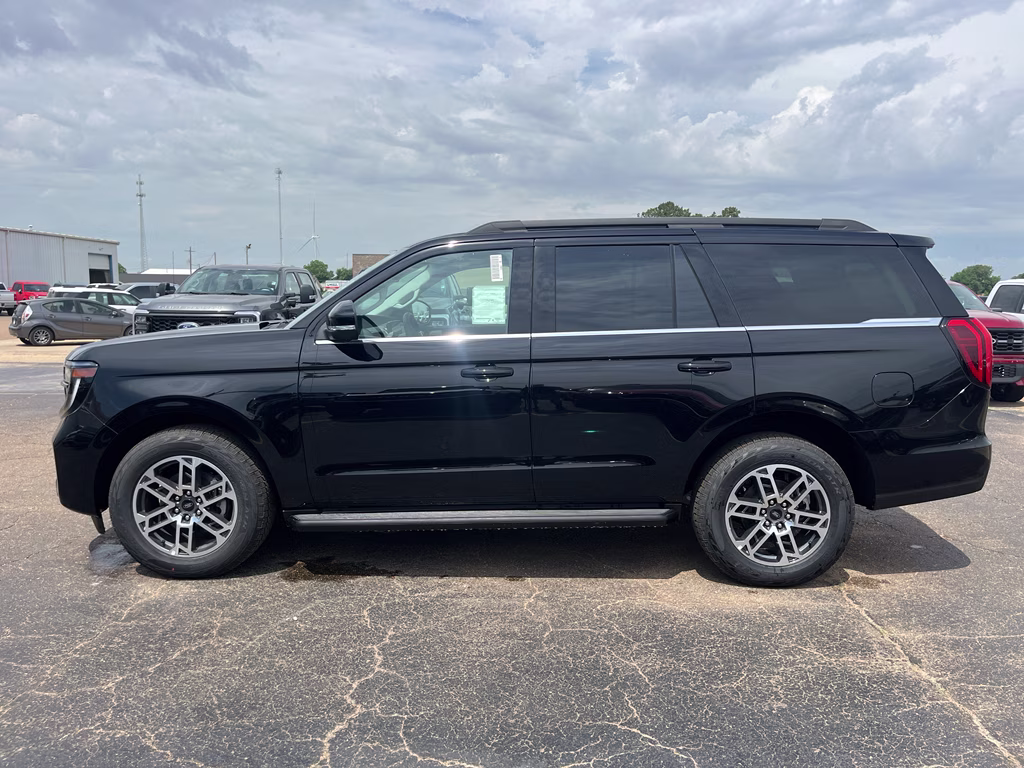 2026 Agate Black Metallic Ford Expedition Active 4X4 SUV