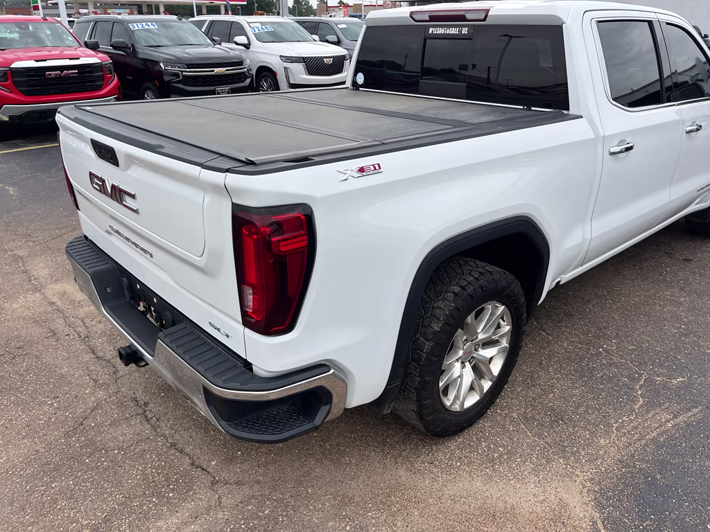 2021 Summit White GMC Sierra SLT 4X4 Truck