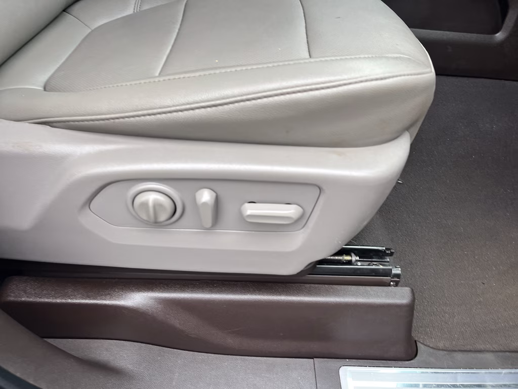 2021 Summit White GMC Sierra SLT 4X4 Truck