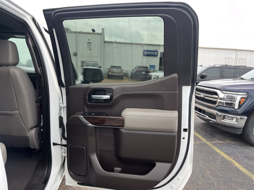 2021 Summit White GMC Sierra SLT 4X4 Truck