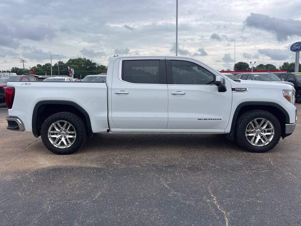 2021 Summit White GMC Sierra SLT 4X4 Truck