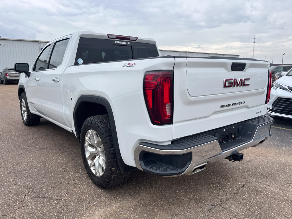 2021 Summit White GMC Sierra SLT 4X4 Truck