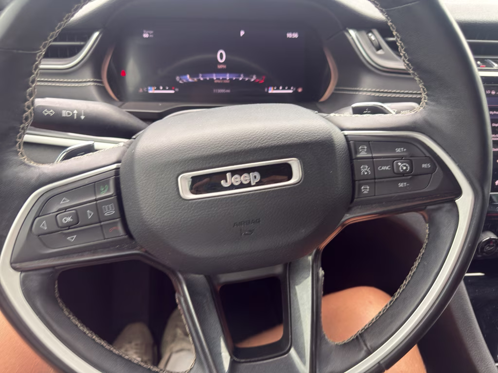 2022 Silver Zynith Jeep Grand Cherokee L Altitude 4X4 SUV