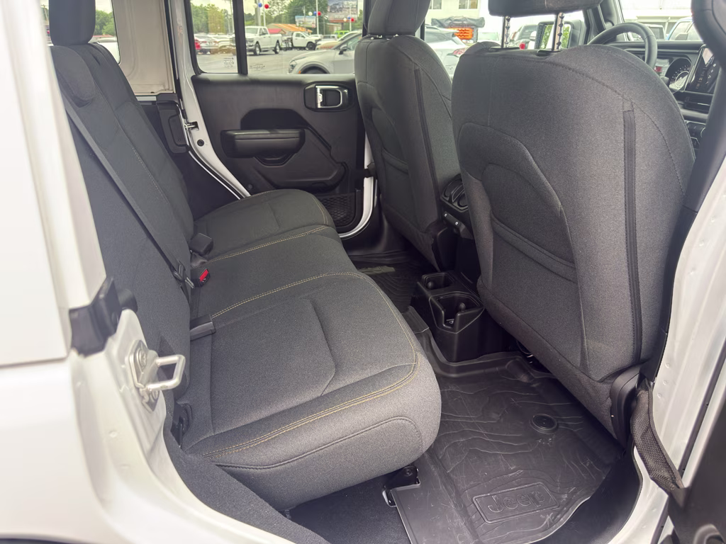 2024 Bright White Clearcoat Jeep Wrangler Willys 4X4 SUV