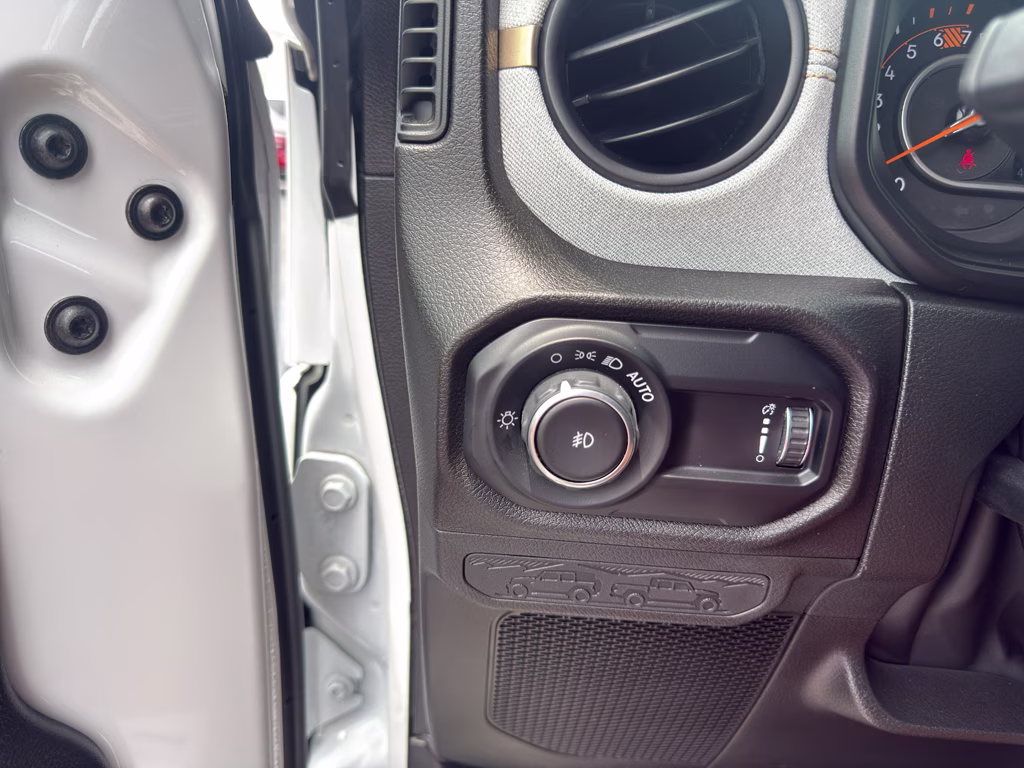 2024 Bright White Clearcoat Jeep Wrangler Willys 4X4 SUV