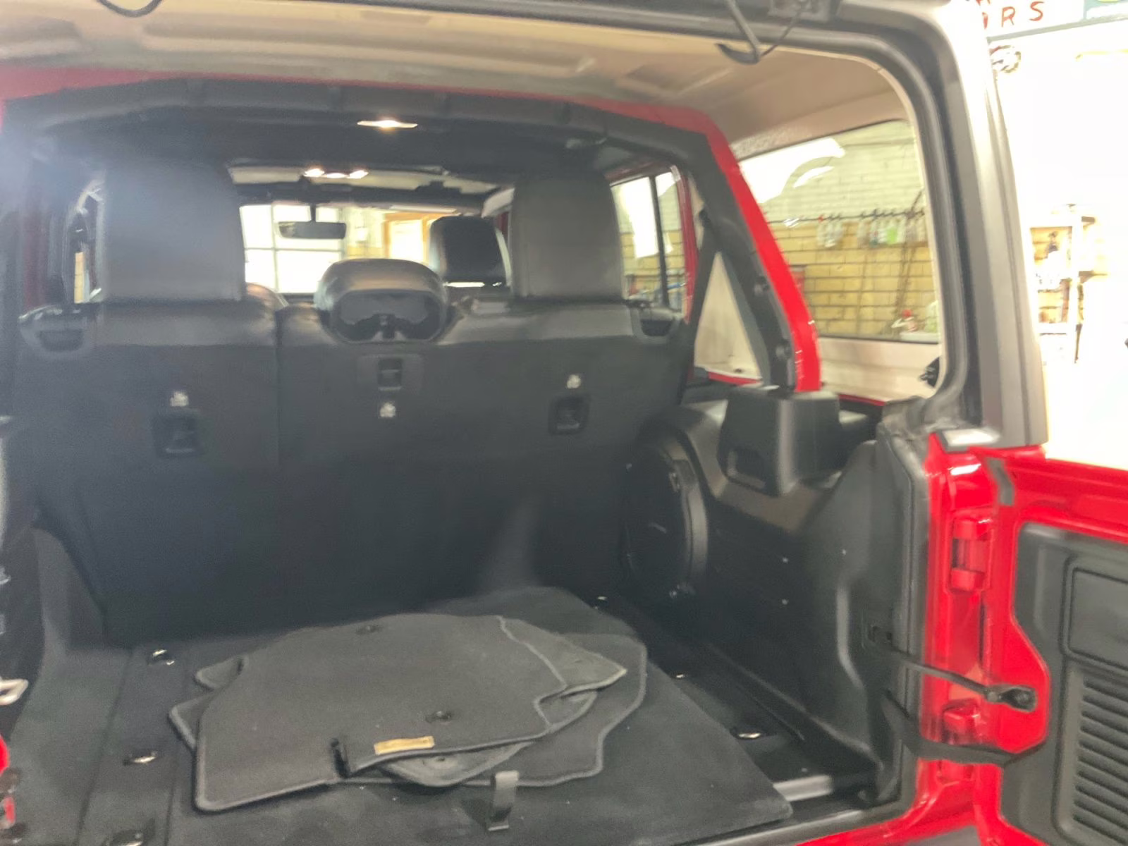 2019 Firecracker Red Clearcoat Jeep Wrangler Unlimited Rubicon 4X4 SUV