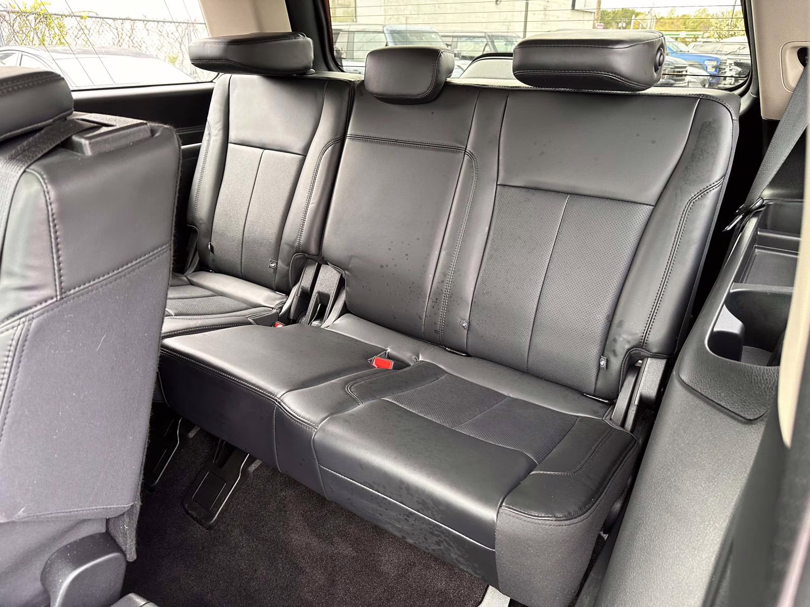 2022 Star White Metallic Tri-Coat Ford Expedition XLT 4x4 4X4 SUV