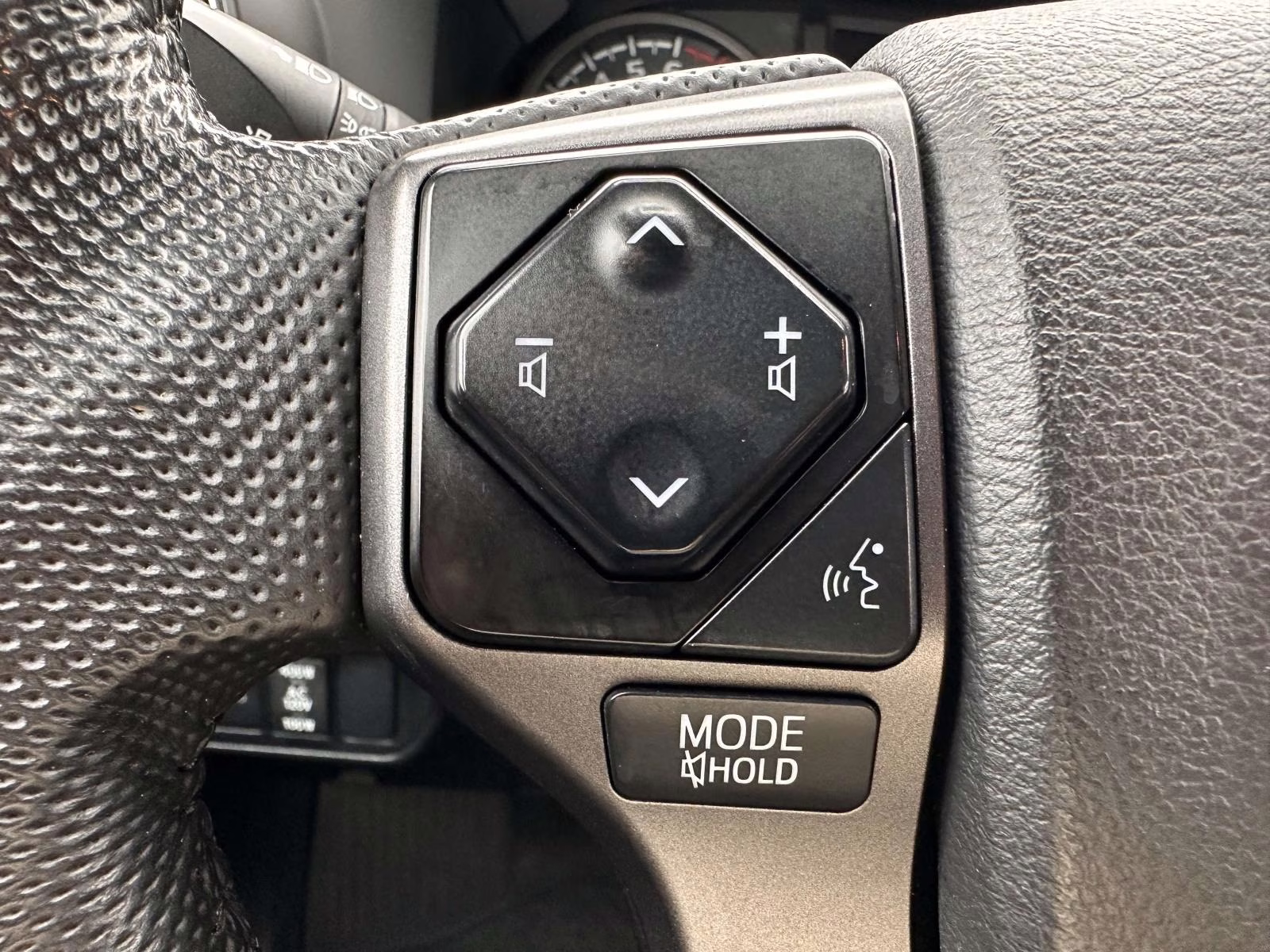 2023 Celestial Silver Metallic Toyota Tacoma 4WD TRD Sport Double Cab 6' Bed V6 AT (Natl) 4X4 Truck