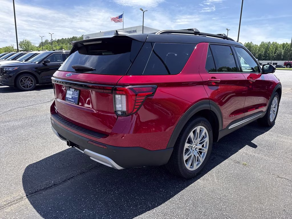 2026 Rapid Red Metallic Tinted Clearcoat Ford Explorer Platinum RWD SUV