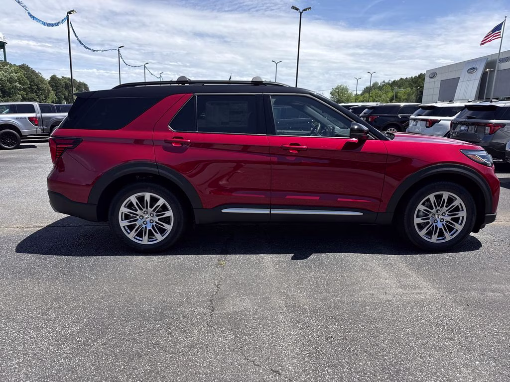 2026 Rapid Red Metallic Tinted Clearcoat Ford Explorer Platinum RWD SUV