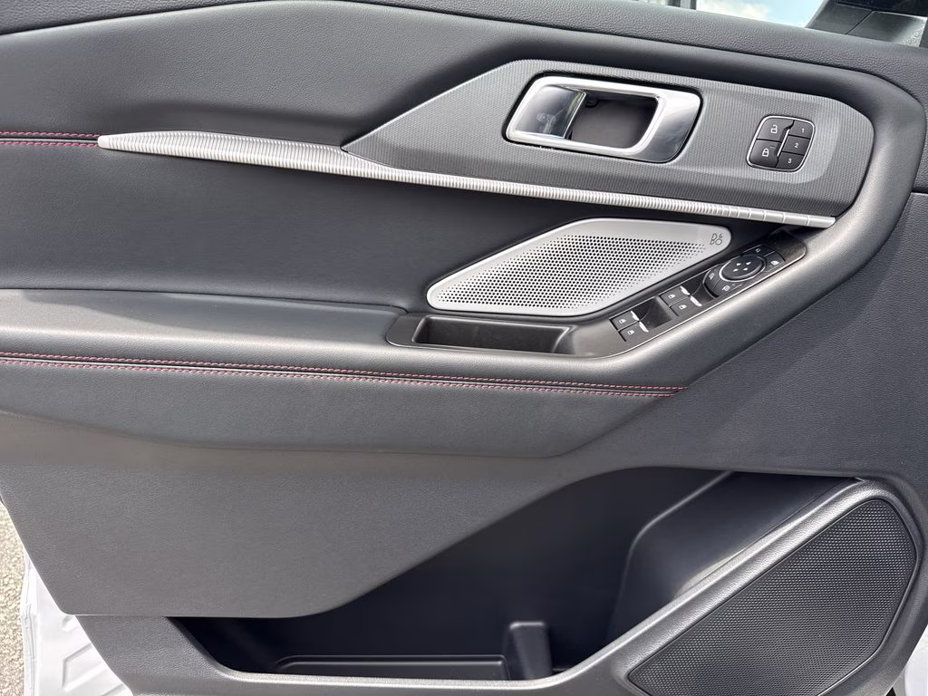 2026 White Metallic Ford Explorer ST 4X4 SUV