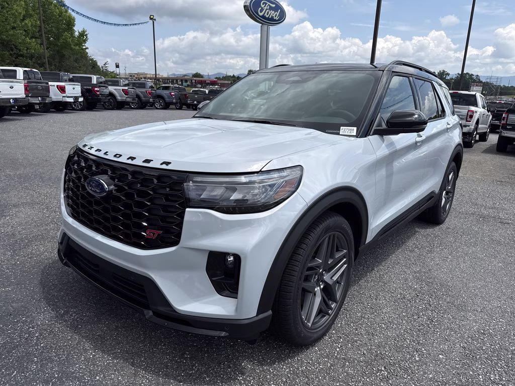 2026 White Metallic Ford Explorer ST 4X4 SUV